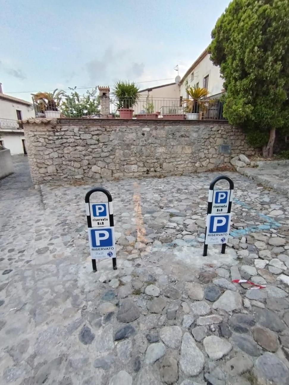La Rosa Blu Bed & Breakfast Gerace Exterior photo